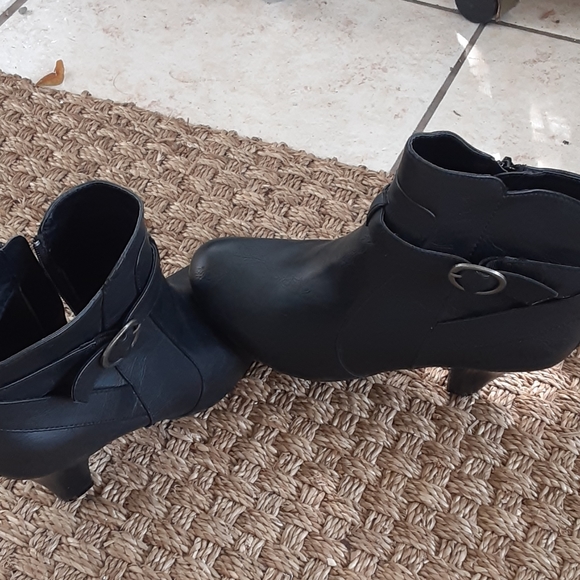 Madden girl zip up booties - Picture 6 of 6